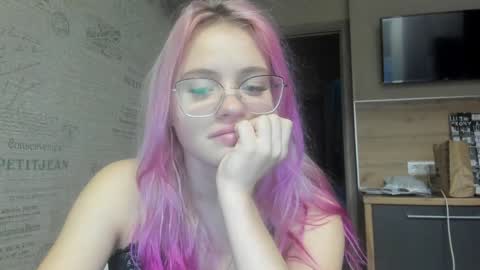 Summer BABY online show from 01/13/25, 02:32