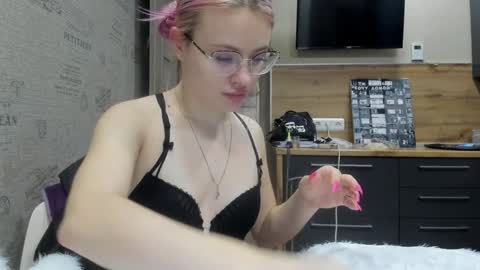 Summer BABY online show from 01/19/25, 04:36