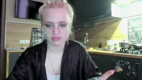 Summer BABY online show from 01/28/25, 03:14