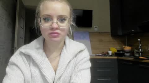 Summer BABY online show from 02/06/25, 03:09