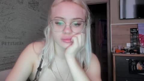 Summer BABY online show from 02/18/25, 02:06