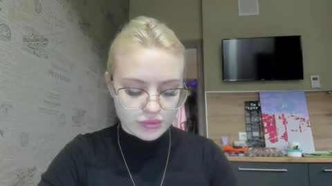 Summer BABY online show from 02/18/25, 05:10