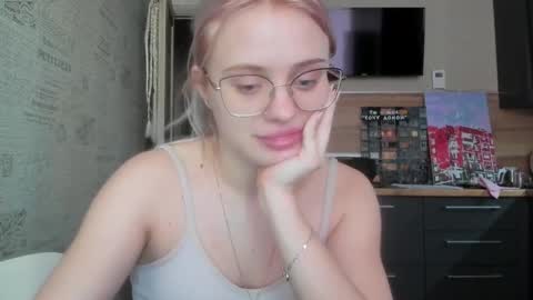 Summer BABY online show from 03/09/25, 01:37