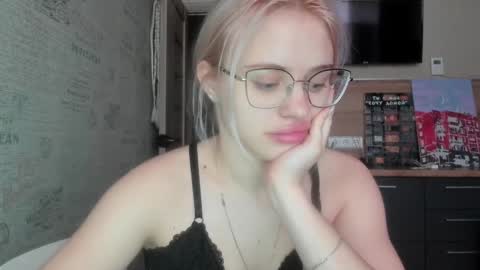 Summer BABY online show from 03/12/25, 01:40