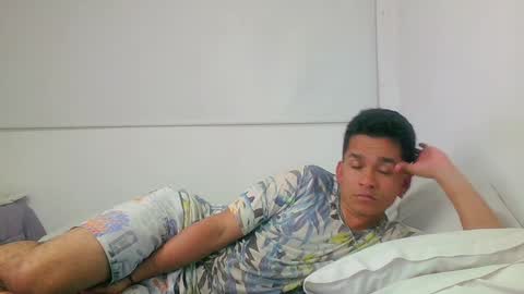 Sara  Juan online show from 12/13/24, 03:38
