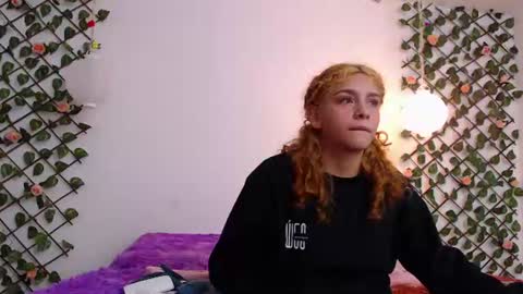 Sara  Juan online show from 07/08/26, 02:38