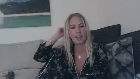 Emma online show from 12/04/24, 11:41