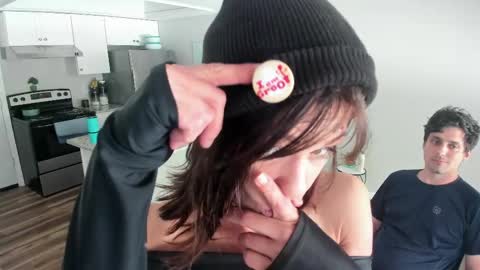 beaniebaby2 online show from 04/28/26, 03:39