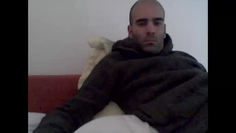 Snapshot of bear14250949 chatting on 11/23/25, 01:11 bear14250949 online show from 11/23/25, 01:11