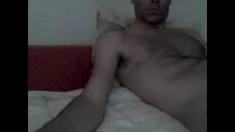 Snapshot of bear14250949 chatting on 12/18/25, 06:58 bear14250949 online show from 12/18/25, 06:58