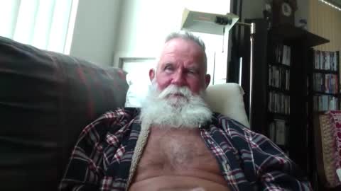 beardbushy online show from 09/19/25, 05:02