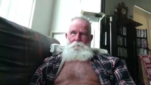 beardbushy online show from 09/26/25, 05:28