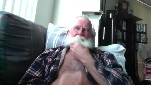 beardbushy online show from 05/04/26, 02:24