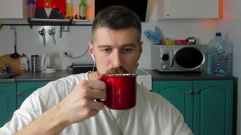 Snapshot of bearded_legend chatting on 12/28/24, 10:23 Zeus online show from 12/28/24, 10:23