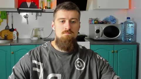 Snapshot of bearded_legend chatting on 01/02/25, 08:02 Zeus online show from 01/02/25, 08:02