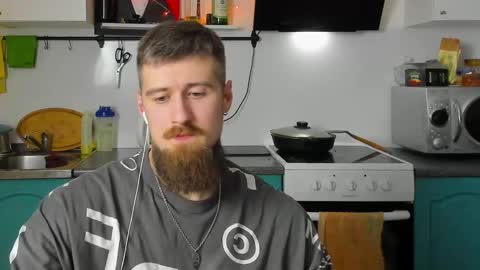 Snapshot of bearded_legend chatting on 01/26/25, 09:51 Zeus online show from 01/26/25, 09:51