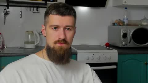 Snapshot of bearded_legend chatting on 10/15/25, 05:46 Zeus online show from 10/15/25, 05:46