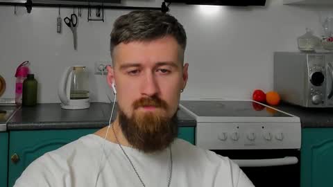 Snapshot of bearded_legend chatting on 11/19/25, 09:37 Zeus online show from 11/19/25, 09:37