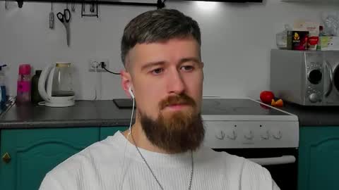 Snapshot of bearded_legend chatting on 11/20/25, 10:09 Zeus online show from 11/20/25, 10:09