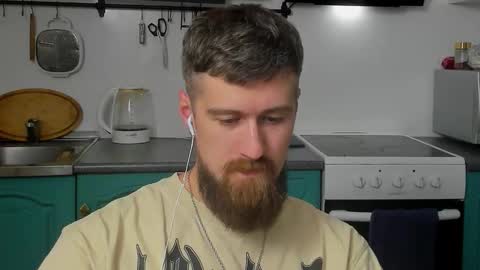 Snapshot of bearded_legend chatting on 11/25/25, 10:43 Zeus online show from 11/25/25, 10:43