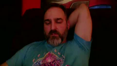 Snapshot of beardedambition chatting on 10/12/25, 02:32 beardedambition online show from 10/12/25, 02:32