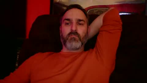 Snapshot of beardedambition chatting on 11/17/25, 10:26 beardedambition online show from 11/17/25, 10:26