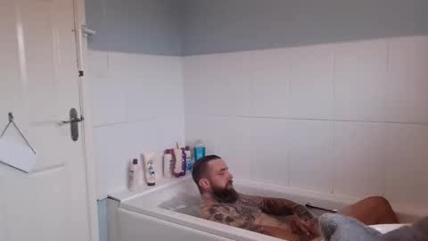 Snapshot of beardedtattedguy chatting on 09/11/25, 03:34 beardedtattedguy online show from 09/11/25, 03:34