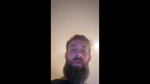 Snapshot of beardedtattedguy chatting on 11/10/25, 03:33 beardedtattedguy online show from 11/10/25, 03:33