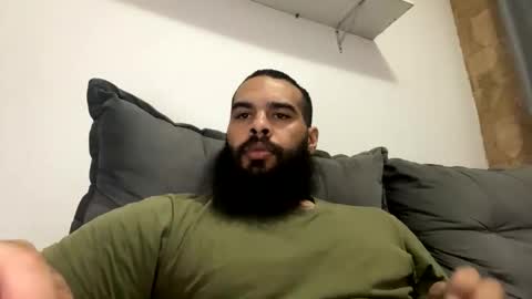 Snapshot of beardmax chatting on 01/17/26, 01:54 Min online show from 01/17/26, 01:54