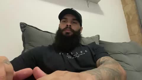 Snapshot of beardmax chatting on 03/04/26, 06:41 Min online show from 03/04/26, 06:41