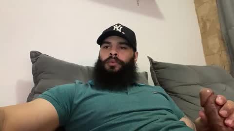 Snapshot of beardmax chatting on 03/09/26, 06:06 Min online show from 03/09/26, 06:06