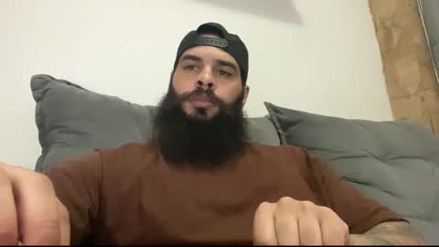 Snapshot of beardmax chatting on 03/16/26, 05:44 Min online show from 03/16/26, 05:44
