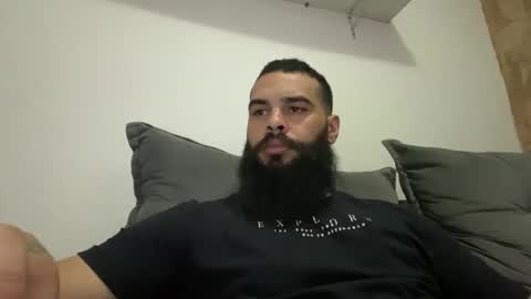 Snapshot of beardmax chatting on 03/24/26, 01:10 Min online show from 03/24/26, 01:10
