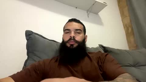 Snapshot of beardmax chatting on 04/06/26, 07:20 Min online show from 04/06/26, 07:20