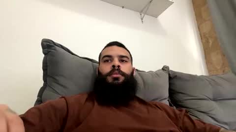 Snapshot of beardmax chatting on 04/19/26, 06:07 Min online show from 04/19/26, 06:07