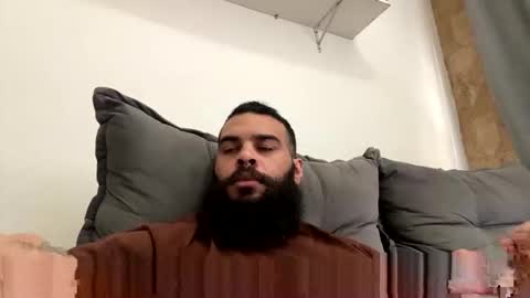 Snapshot of beardmax chatting on 04/19/26, 06:10 Min online show from 04/19/26, 06:10