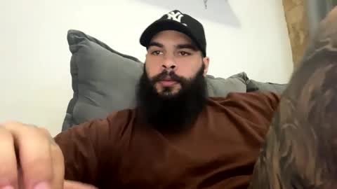 Snapshot of beardmax chatting on 04/22/26, 11:34 Min online show from 04/22/26, 11:34