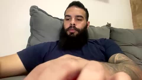 Snapshot of beardmax chatting on 04/29/26, 02:15 Min online show from 04/29/26, 02:15