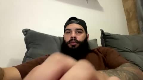 Snapshot of beardmax chatting on 05/08/26, 07:25 Min online show from 05/08/26, 07:25