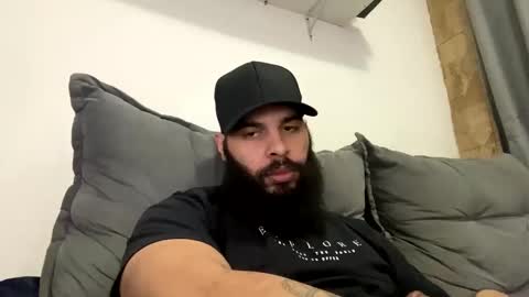 Snapshot of beardmax chatting on 05/26/26, 05:58 Min online show from 05/26/26, 05:58