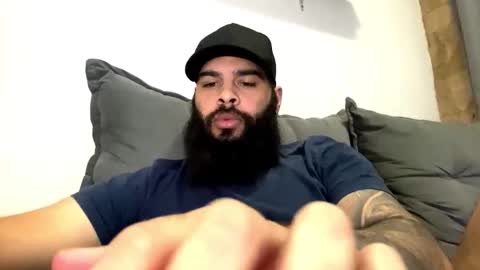 Snapshot of beardmax chatting on 05/30/26, 06:43 Min online show from 05/30/26, 06:43