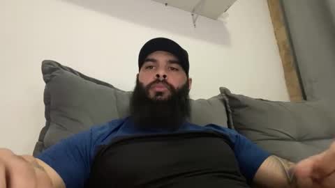 Snapshot of beardmax chatting on 06/03/26, 05:32 Min online show from 06/03/26, 05:32