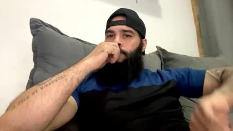 Snapshot of beardmax chatting on 06/04/26, 06:19 Min online show from 06/04/26, 06:19