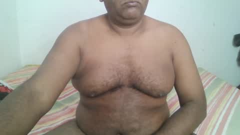 Snapshot of beargryzzly chatting on 12/05/24, 03:15 Grizzly online show from 12/05/24, 03:15