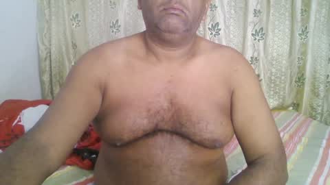 Snapshot of beargryzzly chatting on 01/03/25, 07:29 Grizzly online show from 01/03/25, 07:29