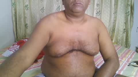 Snapshot of beargryzzly chatting on 01/22/25, 03:31 Grizzly online show from 01/22/25, 03:31