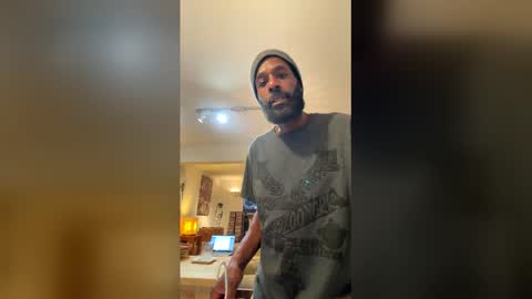 bearmeat4you online show from 12/17/25, 03:12