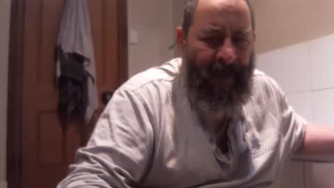 Snapshot of bearsteve75 chatting on 04/12/26, 03:39 bearsteve75 online show from 04/12/26, 03:39