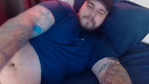 Snapshot of bearway30 chatting on 02/21/25, 07:43 Bearway31 online show from 02/21/25, 07:43