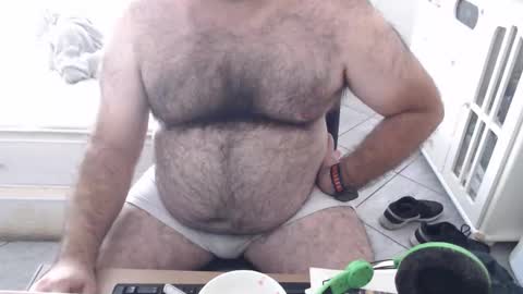 Snapshot of beastbearmg chatting on 09/21/25, 04:19 beastbearmg online show from 09/21/25, 04:19